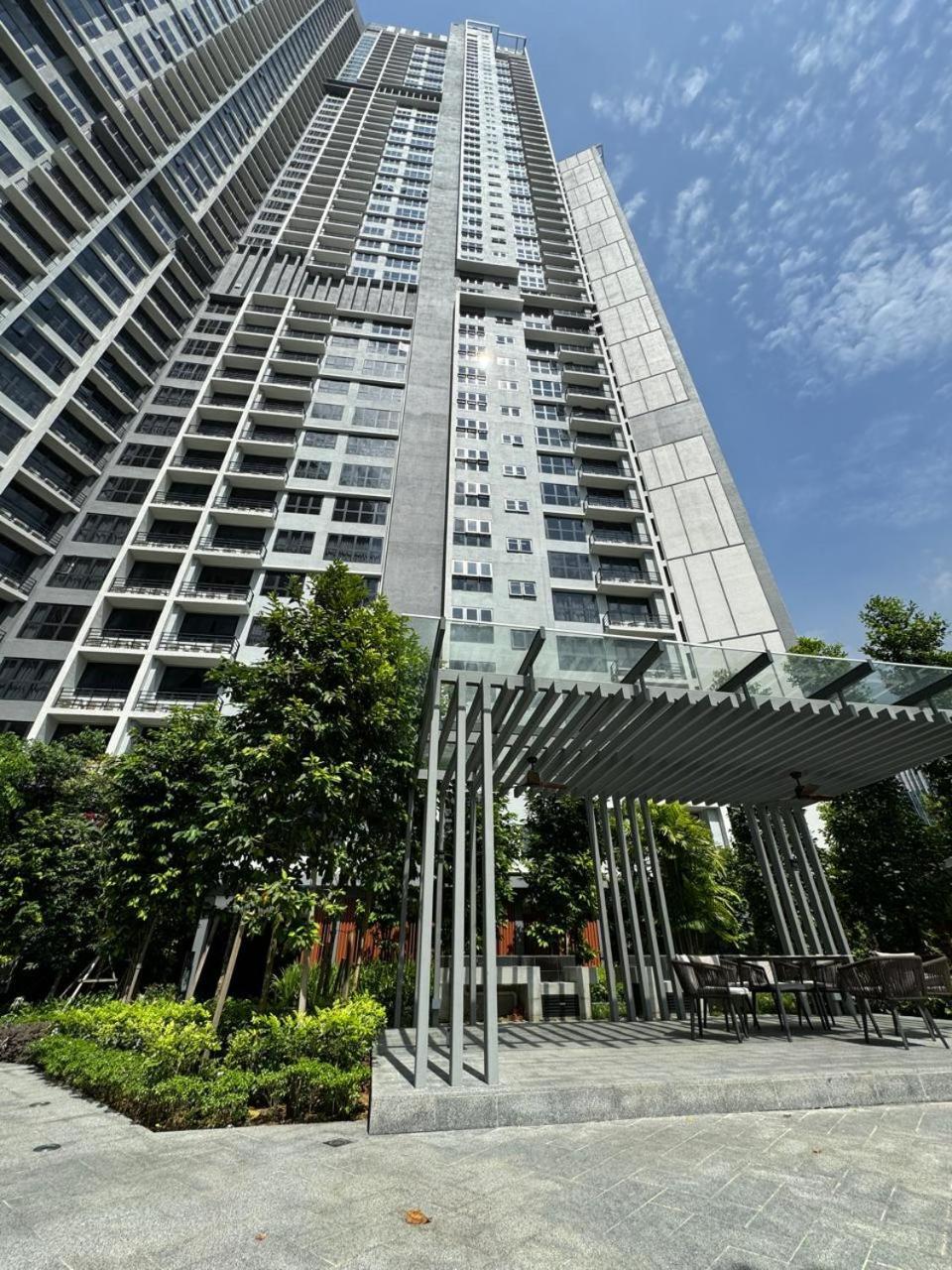 Agile Lux Kl * Kuala Lumpur