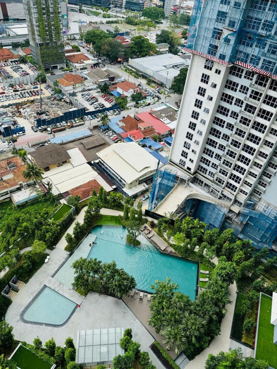 Agile Lux Kl * Kuala Lumpur